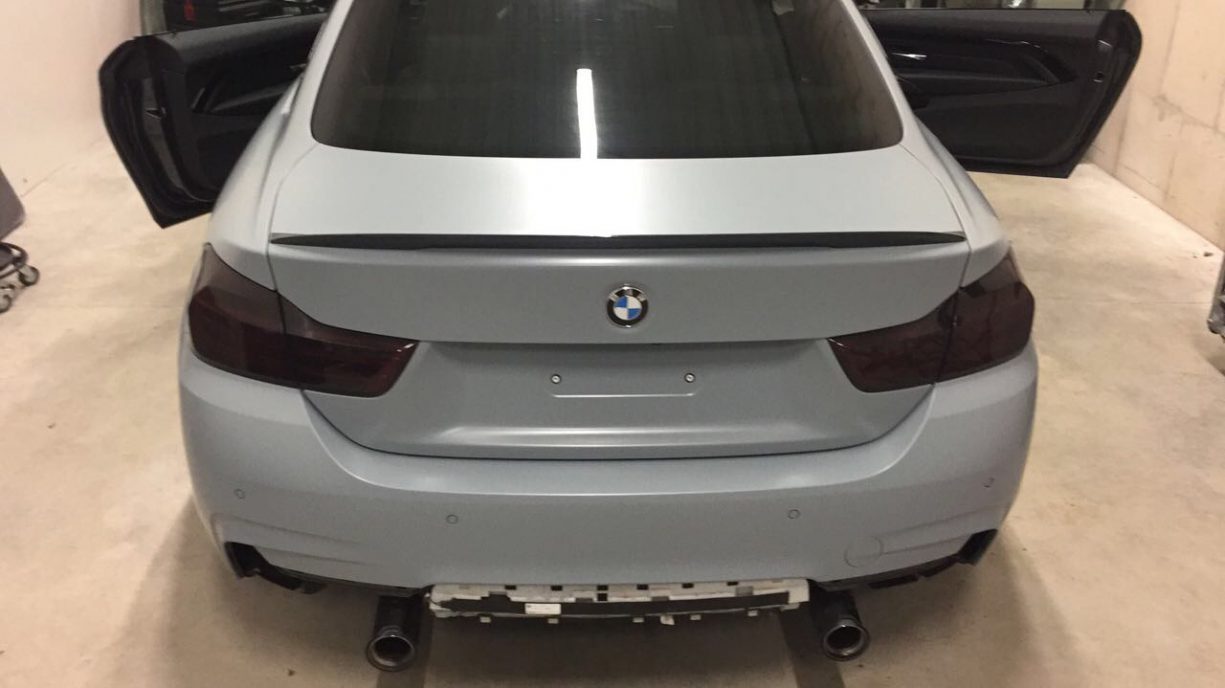BMW Tuning Lack in matt grau
